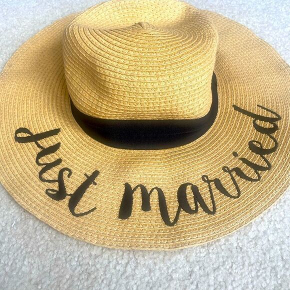 EMBROIDERED "JUST MARRIED" WIDE
BRIM STRAW SUN HAT by C.C. - Picture 5 of 6
